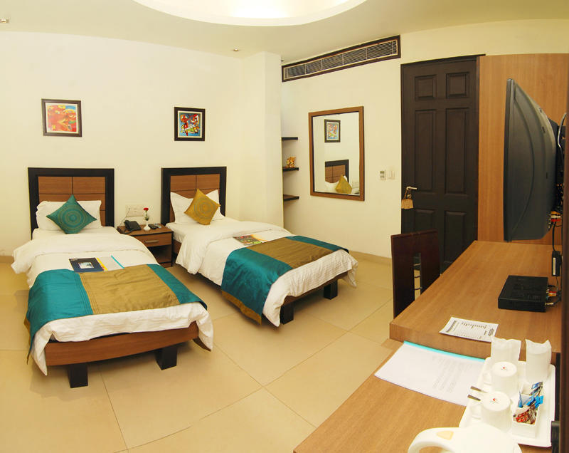 White Lotus Hotel Gurgaon Bilik gambar